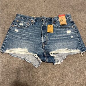 NWT Levi's Distressed Denim Shorts